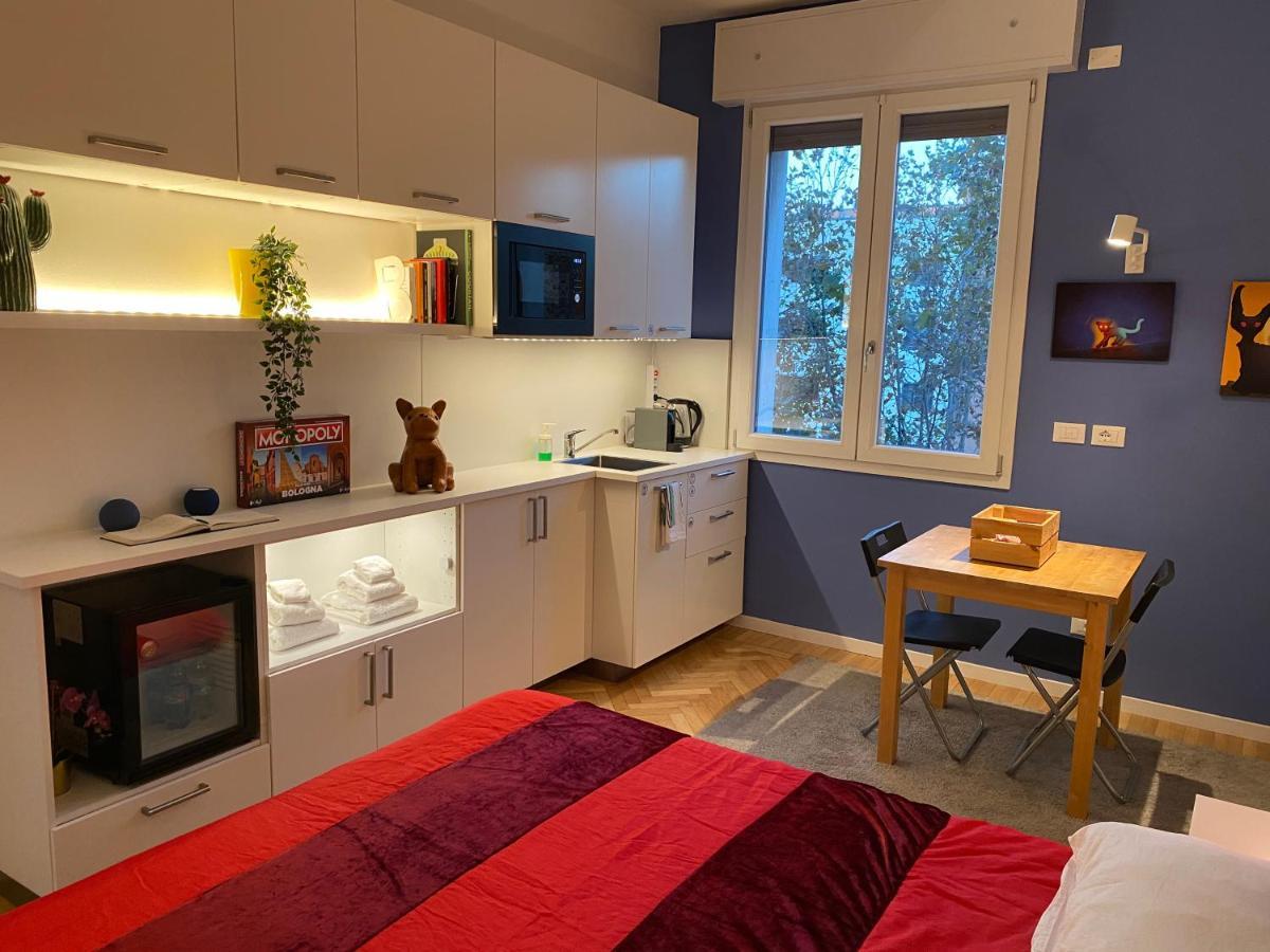 Tra Le Torri B&B - Ampia Stanza Privata In Appartamento Con Bagno Privato Accessibile Da Corridoio Bologna Ngoại thất bức ảnh